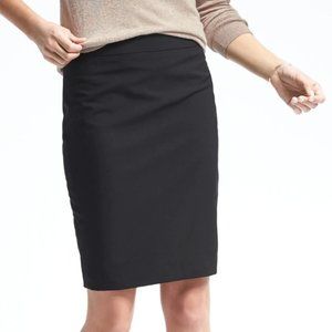 COVID-19 SALE...NWT Banana Republic pencil skirt